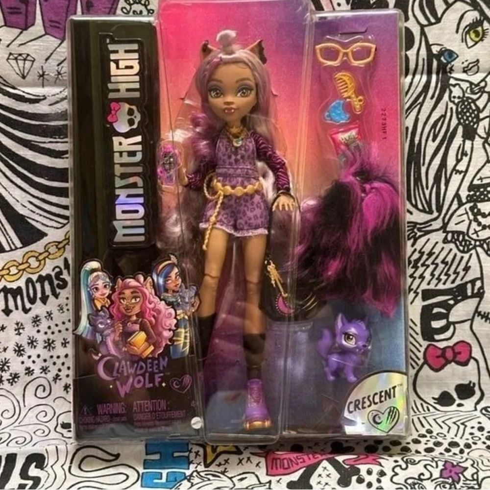 Monster High Clawdeen Wolf doll Crescent